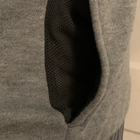 Nike Dri-Fit Gray Cowl/Turtleneck Sweatshirt - Picture 8 of 15